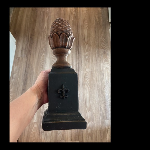 Accents Pineapple Finial The Pineapple Means Warm